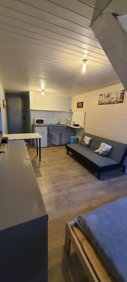 Studio Black Hazebrouck Luaran gambar